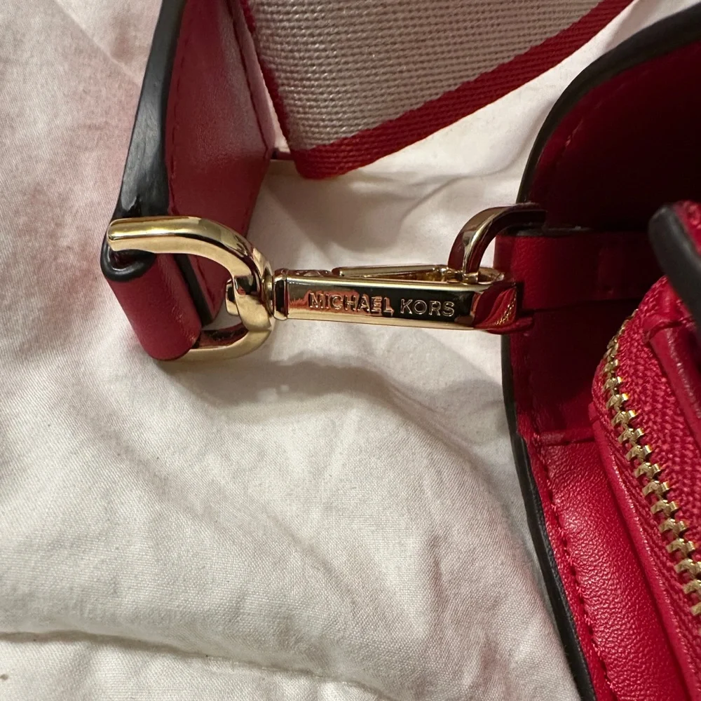 Michael by Michael Kors Jet Set Large Leather Wallet Crossbody - NWOT - Picture 13 of 16